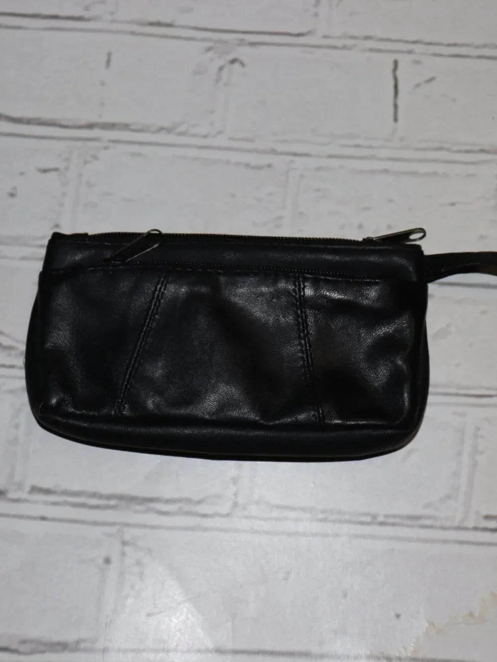 ✨ Vintage Black Leather Zipper Wallet • 7